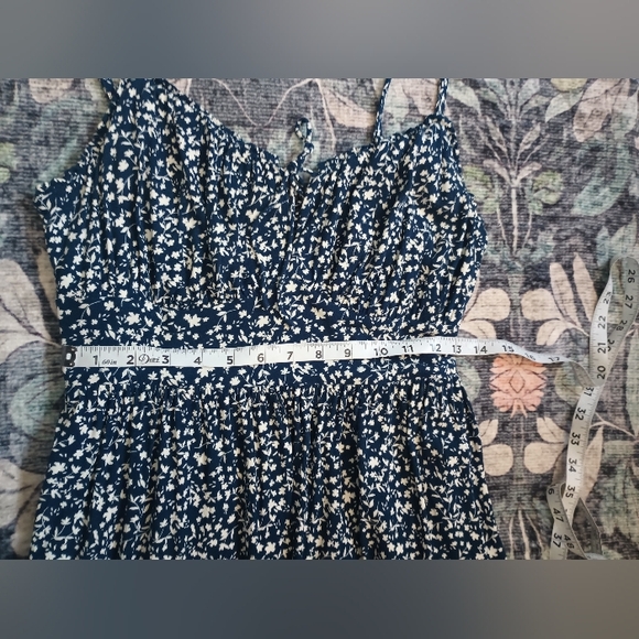 Old Navy Babydoll Milkmaid Midi Dress Medium Navy Ditsy Floral Coquette Preppy - Picture 11 of 11